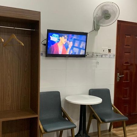 Tan Uyen Hoang Nam Hotel מראה חיצוני תמונה